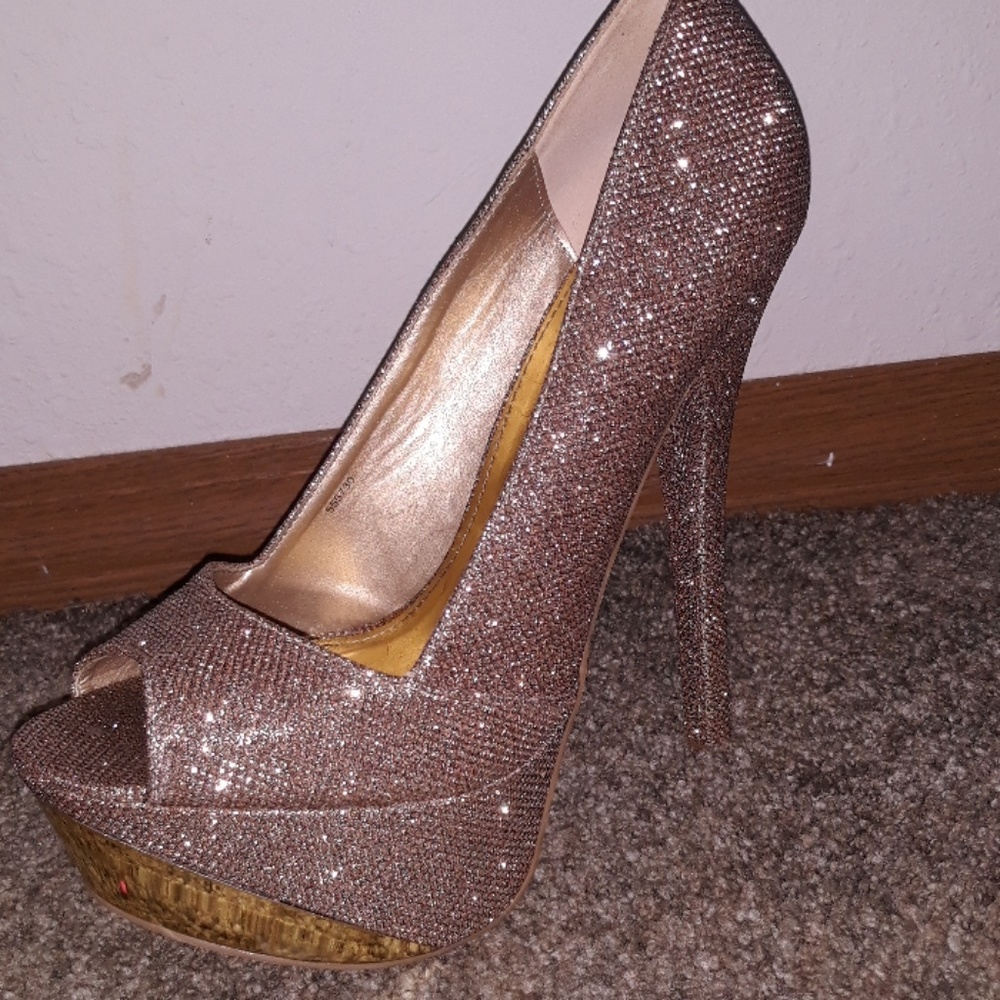 Stilettos - Picture 3 of 3